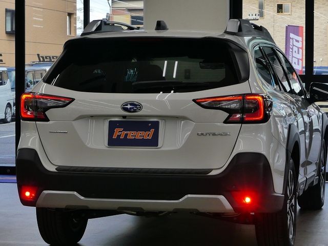 SUBARU LEGACY OUTBACK 2025