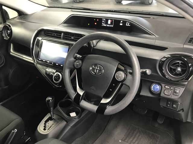 TOYOTA AQUA 2019