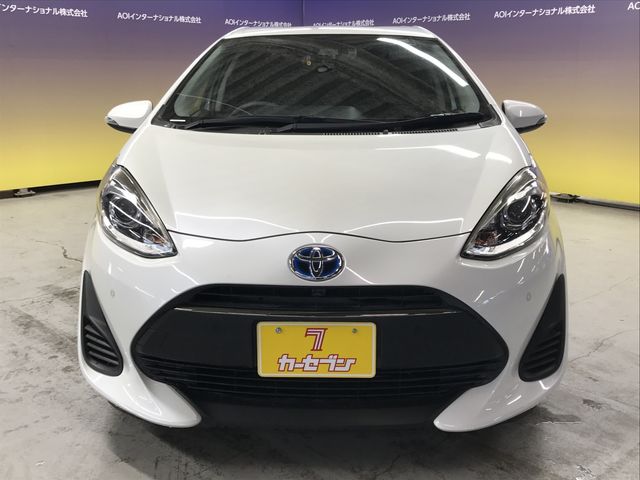 TOYOTA AQUA 2019
