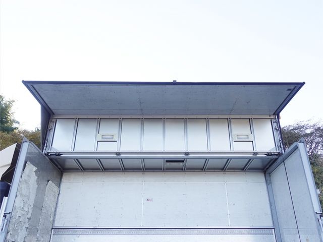 MITSUBISHI FUSOU FIGHTER 2011