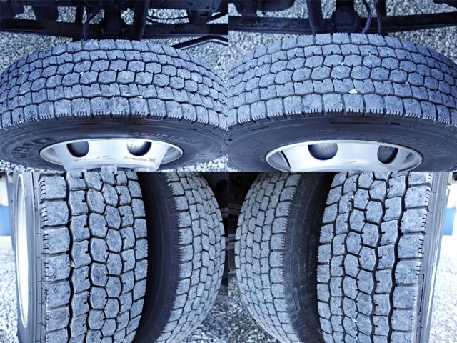 MITSUBISHI FUSOU FIGHTER 2011