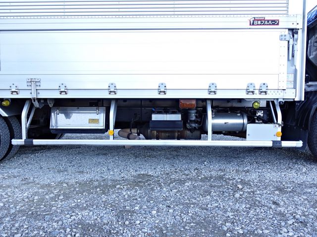 MITSUBISHI FUSOU FIGHTER 2011