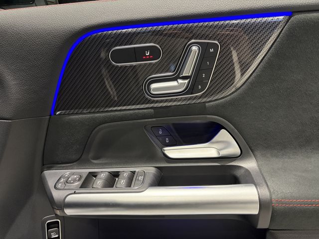 MERCEDES BENZ MERCEDES BENZ GLA class 2024