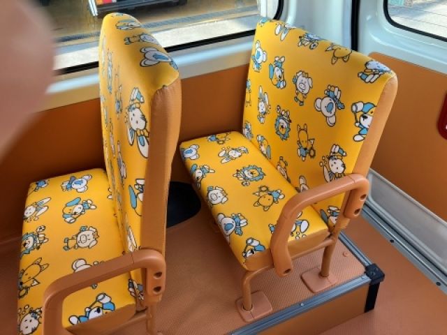 TOYOTA HIACE COMMUTER 2023