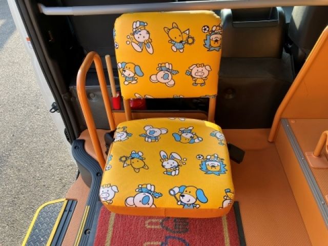 TOYOTA HIACE COMMUTER 2023