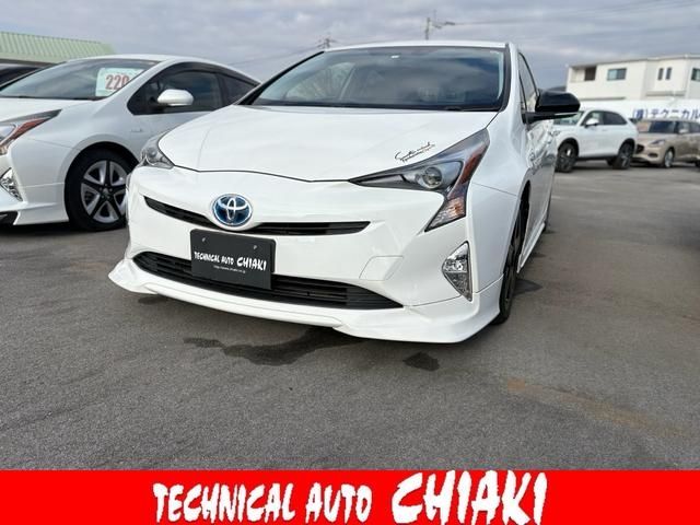 TOYOTA PRIUS 2016