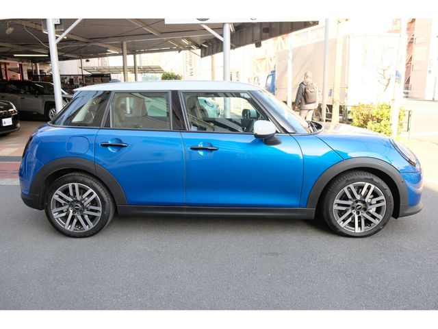 BMW MINI COOPER 5DOOR 2025
