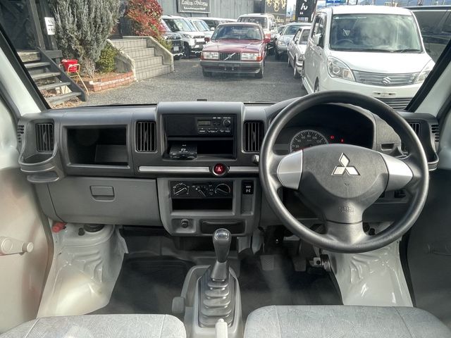 MITSUBISHI MINICAB truck 4WD 2012