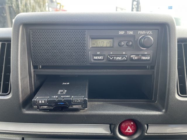 MITSUBISHI MINICAB truck 4WD 2012