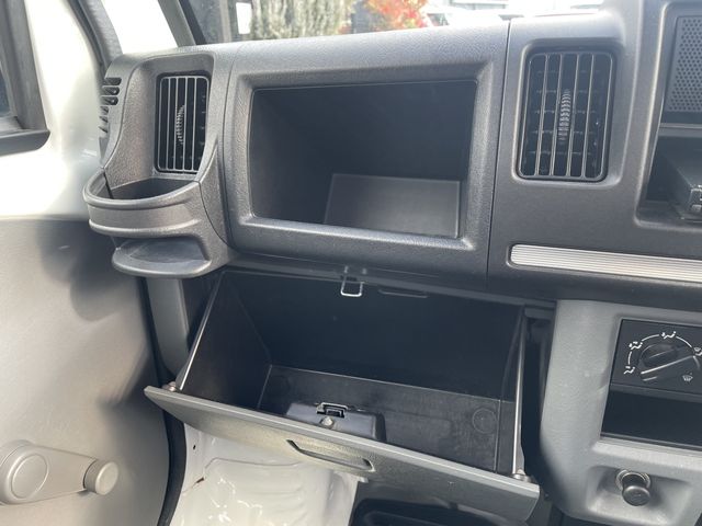 MITSUBISHI MINICAB truck 4WD 2012