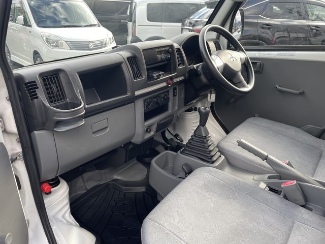 MITSUBISHI MINICAB truck 4WD 2012