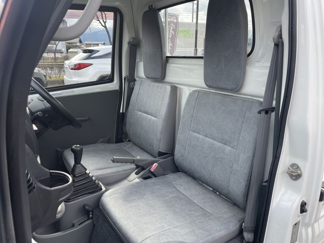 MITSUBISHI MINICAB truck 4WD 2012