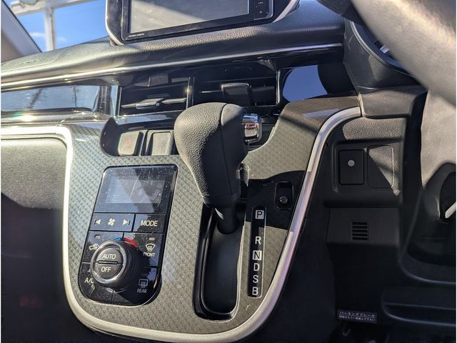 DAIHATSU MOVE CUSTOM 2017