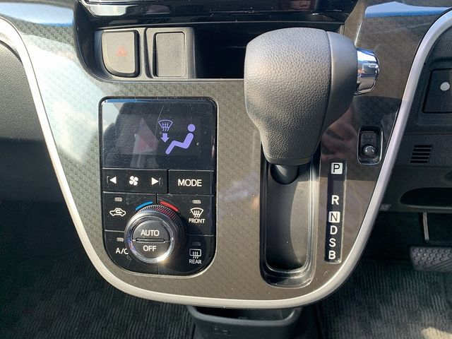 DAIHATSU MOVE CUSTOM 2017