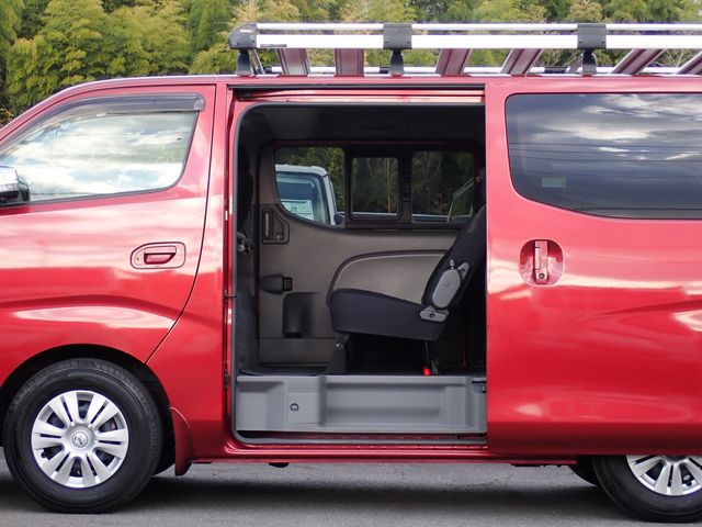 NISSAN NV350 CARAVAN 2018