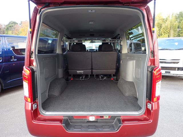 NISSAN NV350 CARAVAN 2018