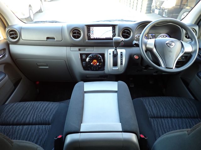 NISSAN NV350 CARAVAN 2018