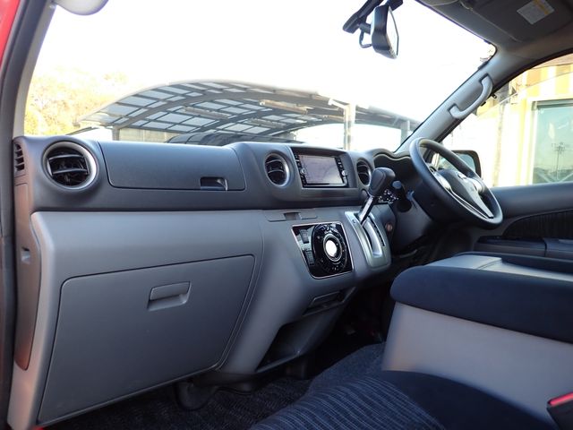 NISSAN NV350 CARAVAN 2018