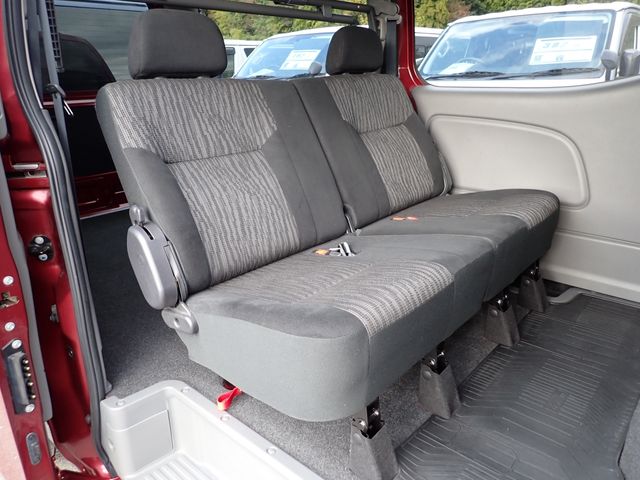 NISSAN NV350 CARAVAN 2018