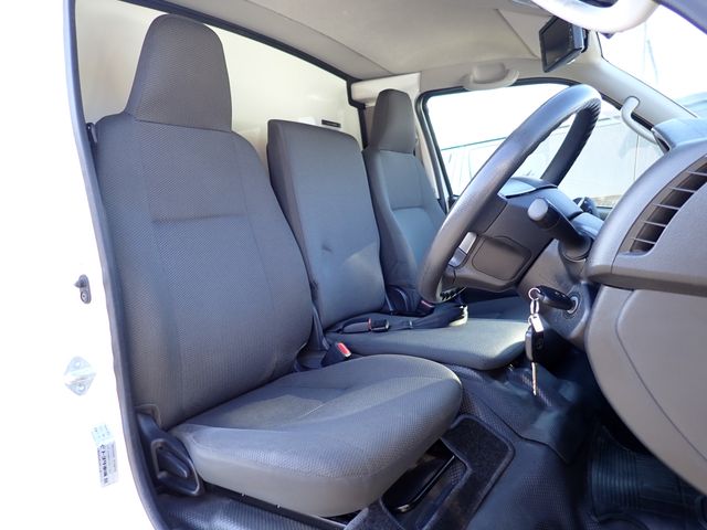 TOYOTA HIACE van 1.25t 2WD 2020