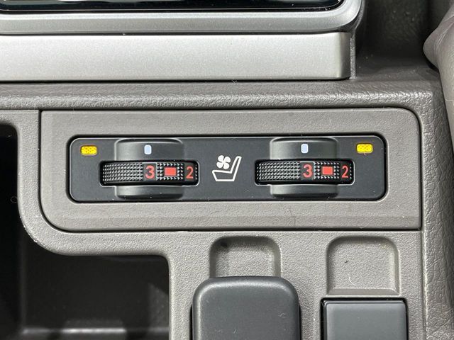 TOYOTA LANDCRUISER PRADO 2023