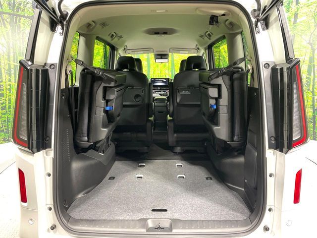 NISSAN SERENA  WG 2024