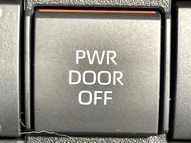 TOYOTA SIENTA HYBRID 2022