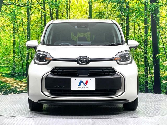 TOYOTA SIENTA HYBRID 2022