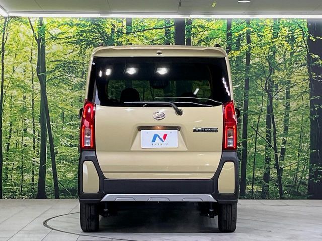 DAIHATSU TANTO FAN CROSS 2023