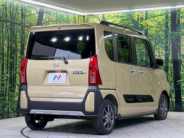 DAIHATSU TANTO FAN CROSS 2023