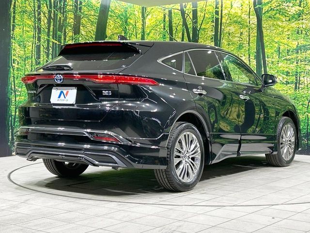 TOYOTA HARRIER HYBRID 2023
