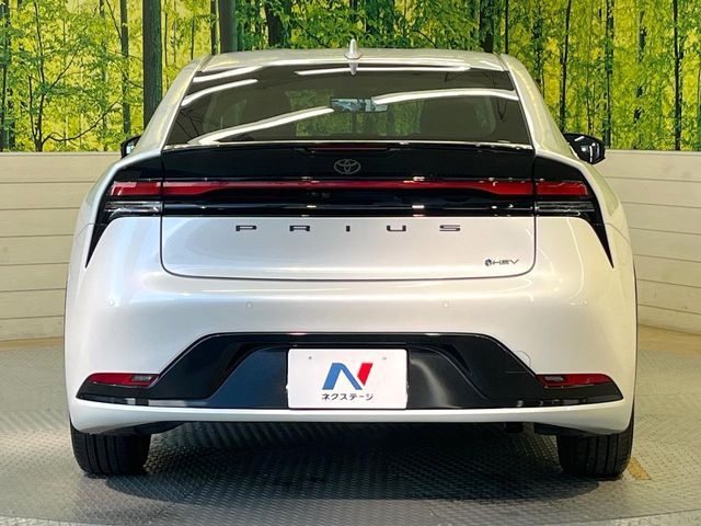 TOYOTA PRIUS 2024