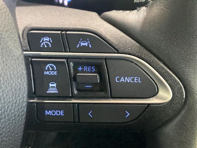 TOYOTA VOXY HYBRID 2023