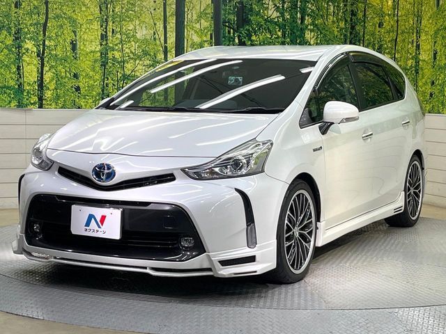 TOYOTA PRIUS Alpha 2016
