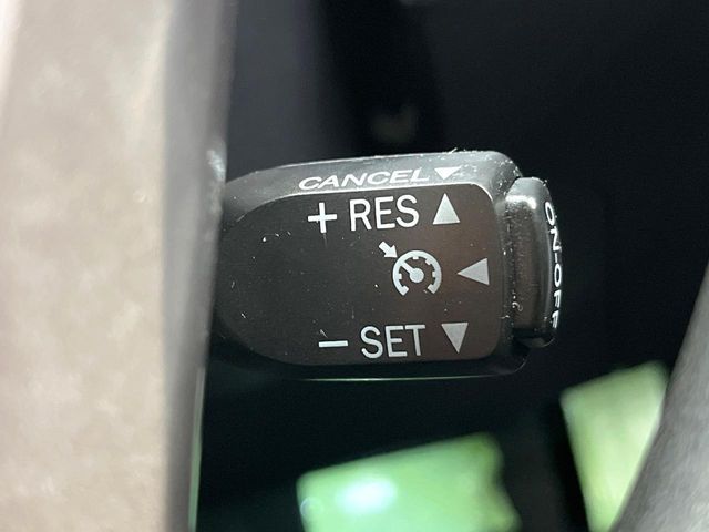 TOYOTA PRIUS Alpha 2016