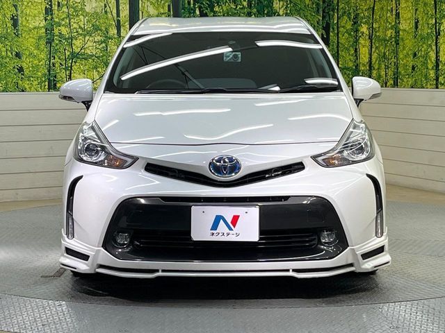 TOYOTA PRIUS Alpha 2016