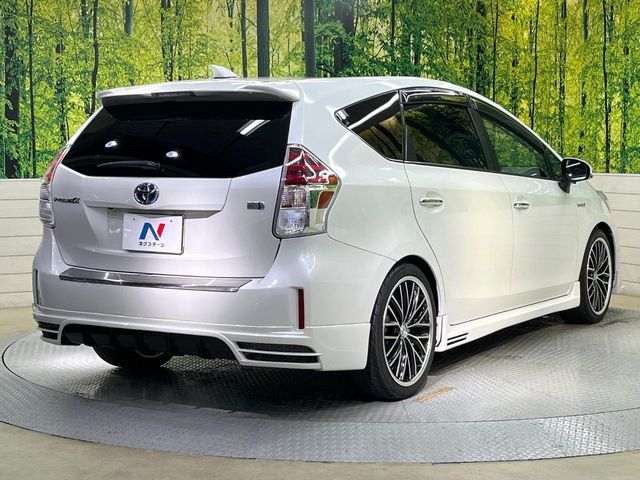 TOYOTA PRIUS Alpha 2016