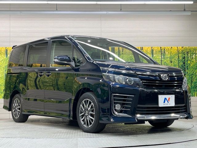TOYOTA VOXY 2015