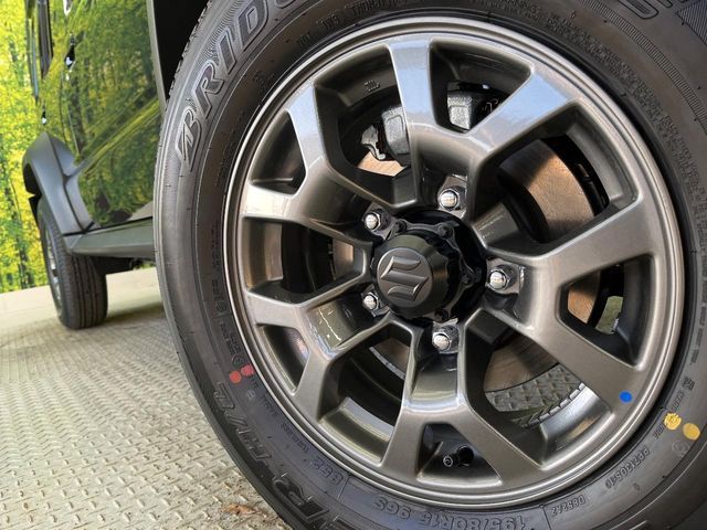 SUZUKI JIMNY NOMADE 2025