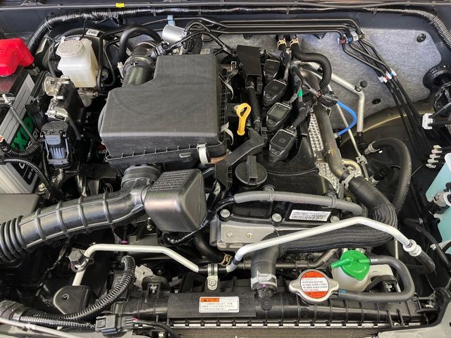 SUZUKI JIMNY NOMADE 2025