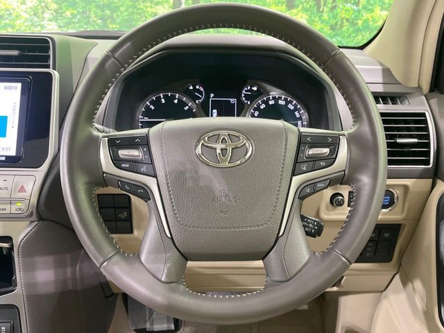 TOYOTA LANDCRUISER PRADO 2022