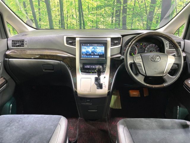 TOYOTA VELLFIRE 4WD 2013