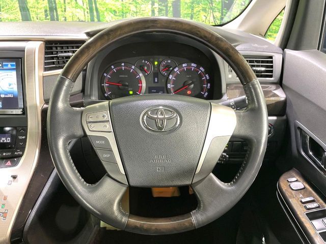 TOYOTA VELLFIRE 4WD 2013