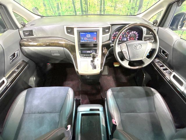 TOYOTA VELLFIRE 2013