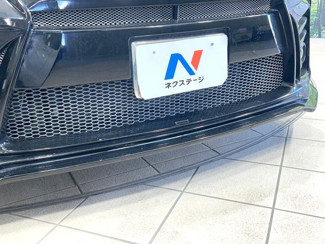 TOYOTA VELLFIRE 2013