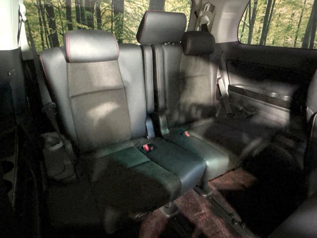 TOYOTA VELLFIRE 2013