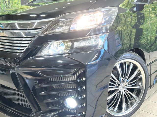 TOYOTA VELLFIRE 2013