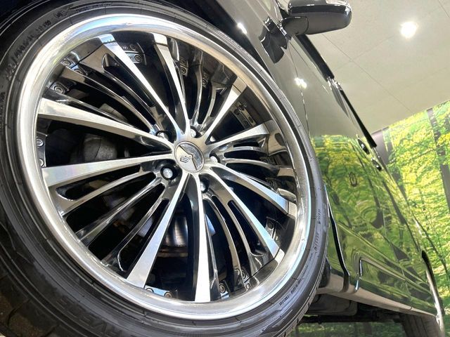 TOYOTA VELLFIRE 2013