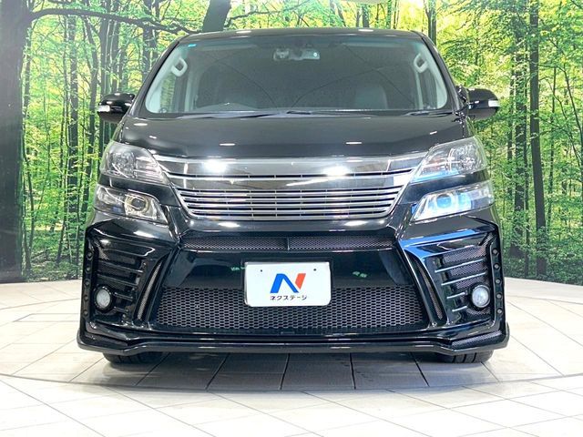 TOYOTA VELLFIRE 2013