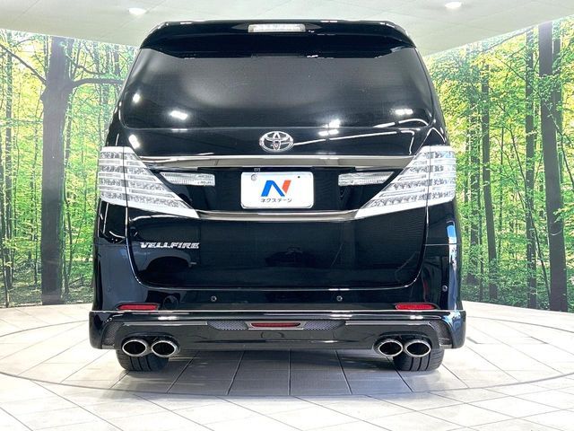 TOYOTA VELLFIRE 2013